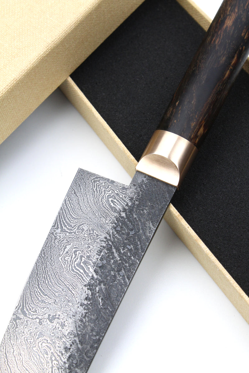 Damascus Santoku 320L Torsion Walnut